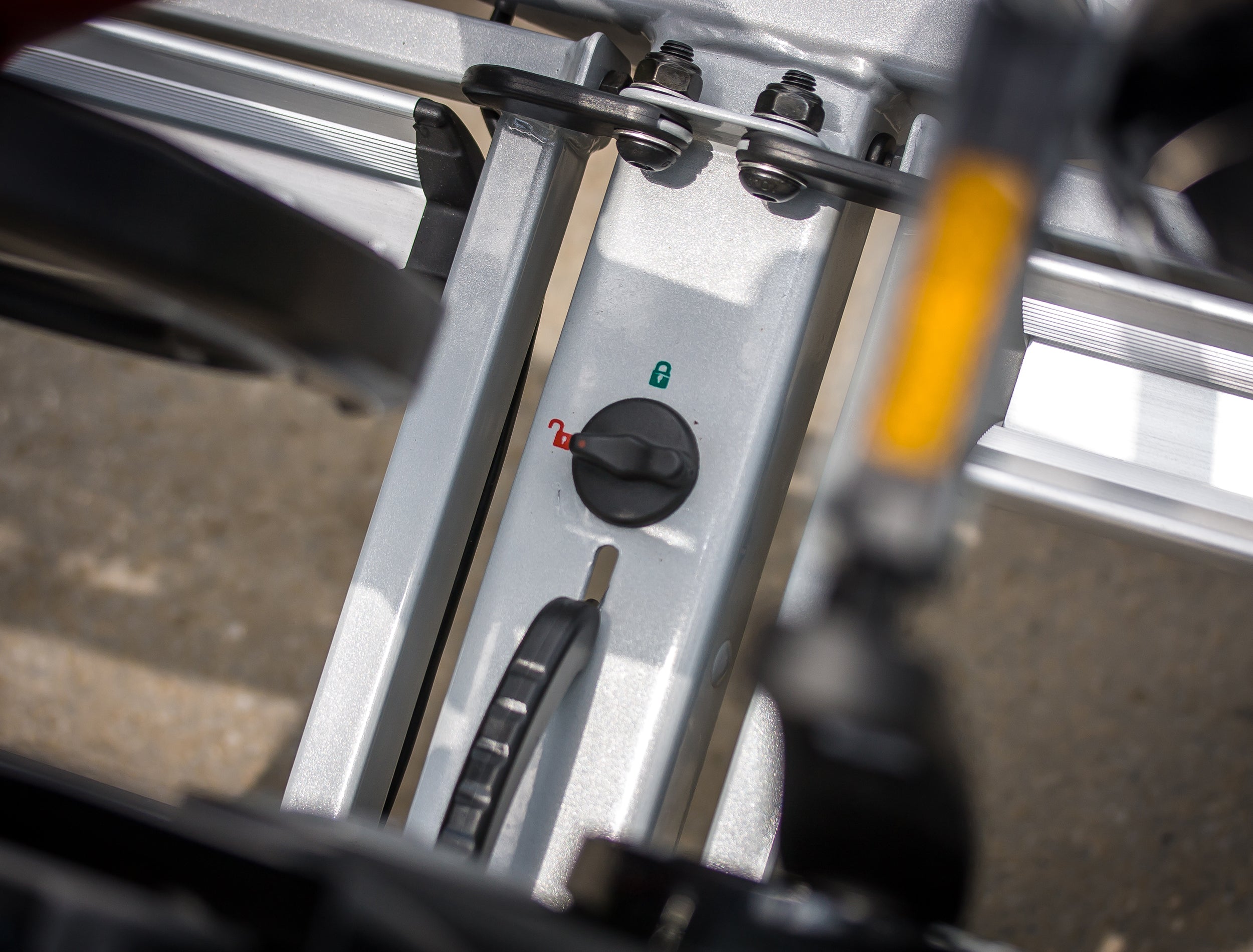 Porte-vélos 2 vélos sur attelage PREMIUM pliable et basculant - EUFAB