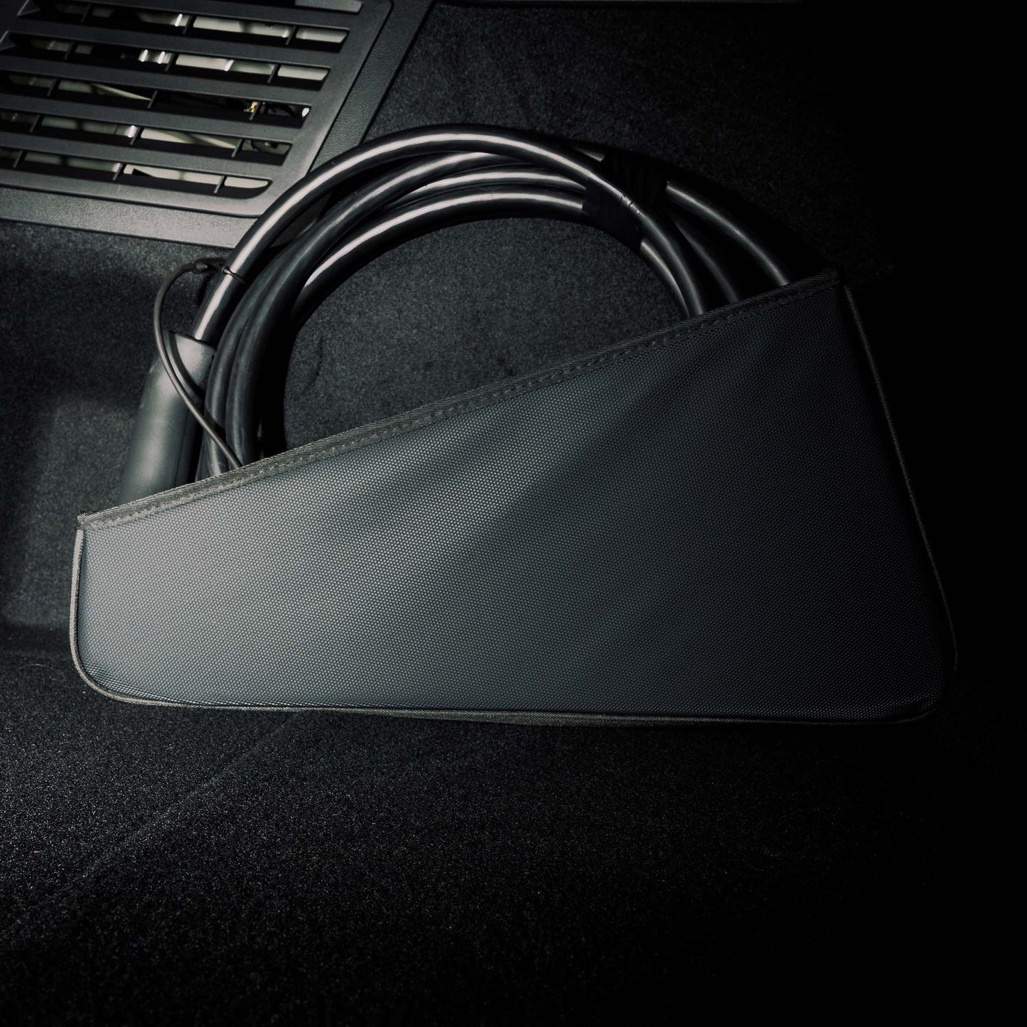 Renault 4, Renault 5, Kangoo-e, bac de rangement des câbles électriques