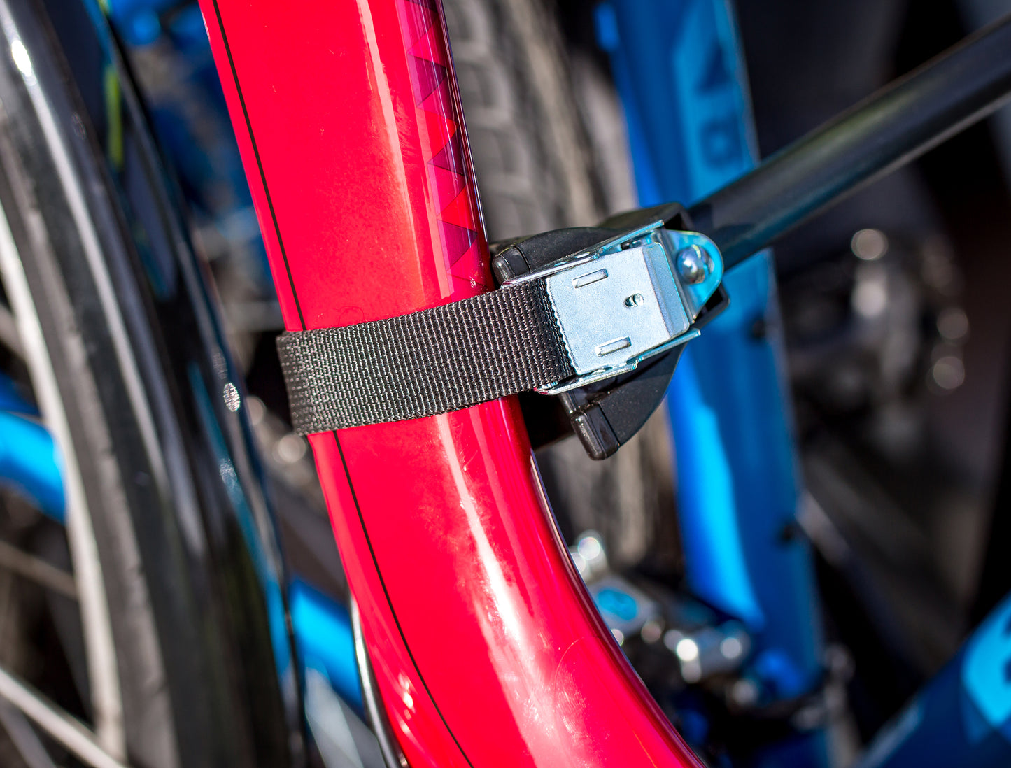 Porte-vélos 2 vélos basculant sur attelage CROW PLUS - EUFAB