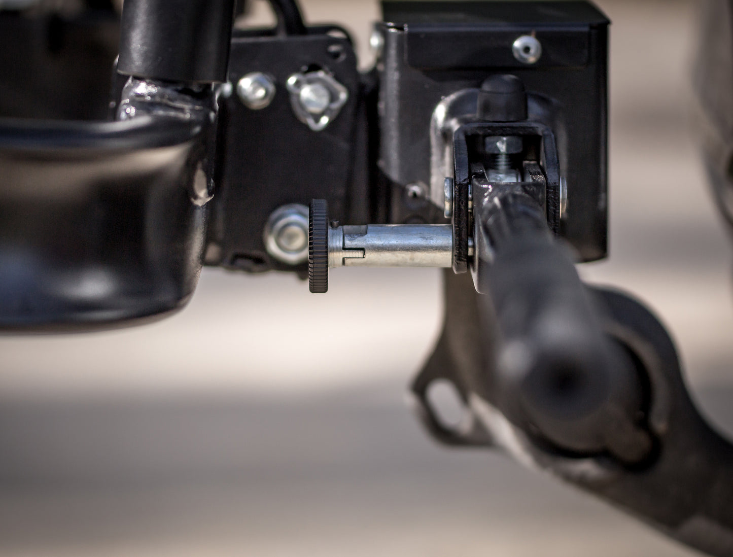 Porte-vélos 2 vélos basculant sur attelage CROW PLUS - EUFAB