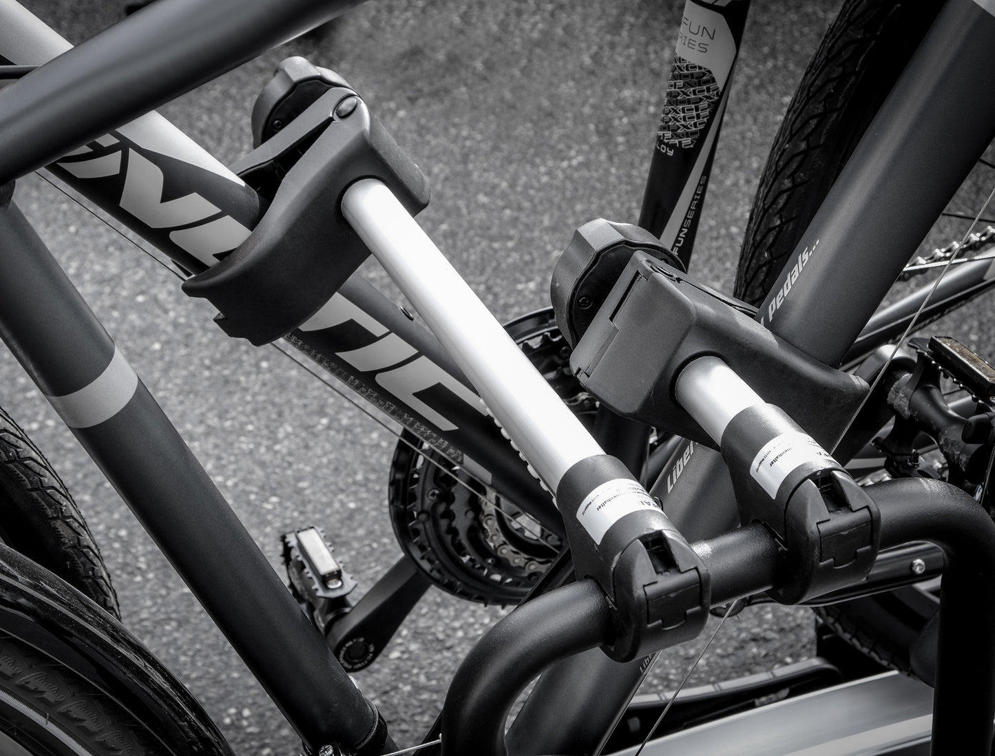 Porte-vélo EUFAB : Fixe-cadre à pince Long Amovible Ø 25 + 30 mm Antivol - Porte-vélos EUFAB