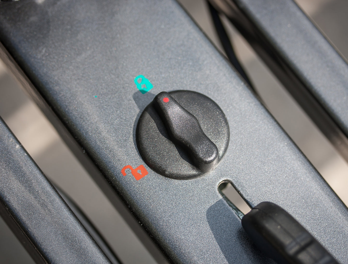 Porte-vélos 2 vélos sur attelage POKER-F pliable et basculant - EUFAB