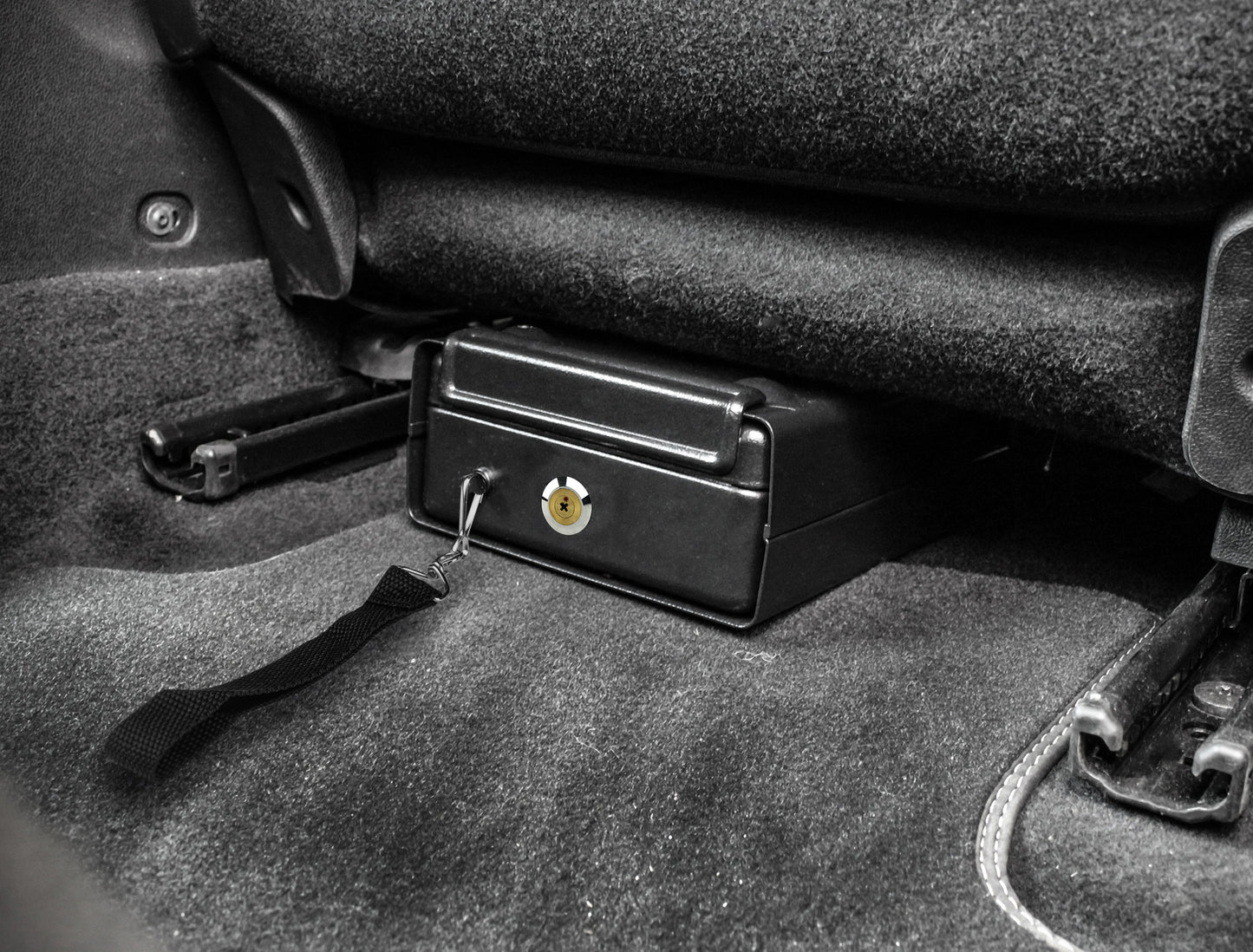 Mini coffre fort acier et velour