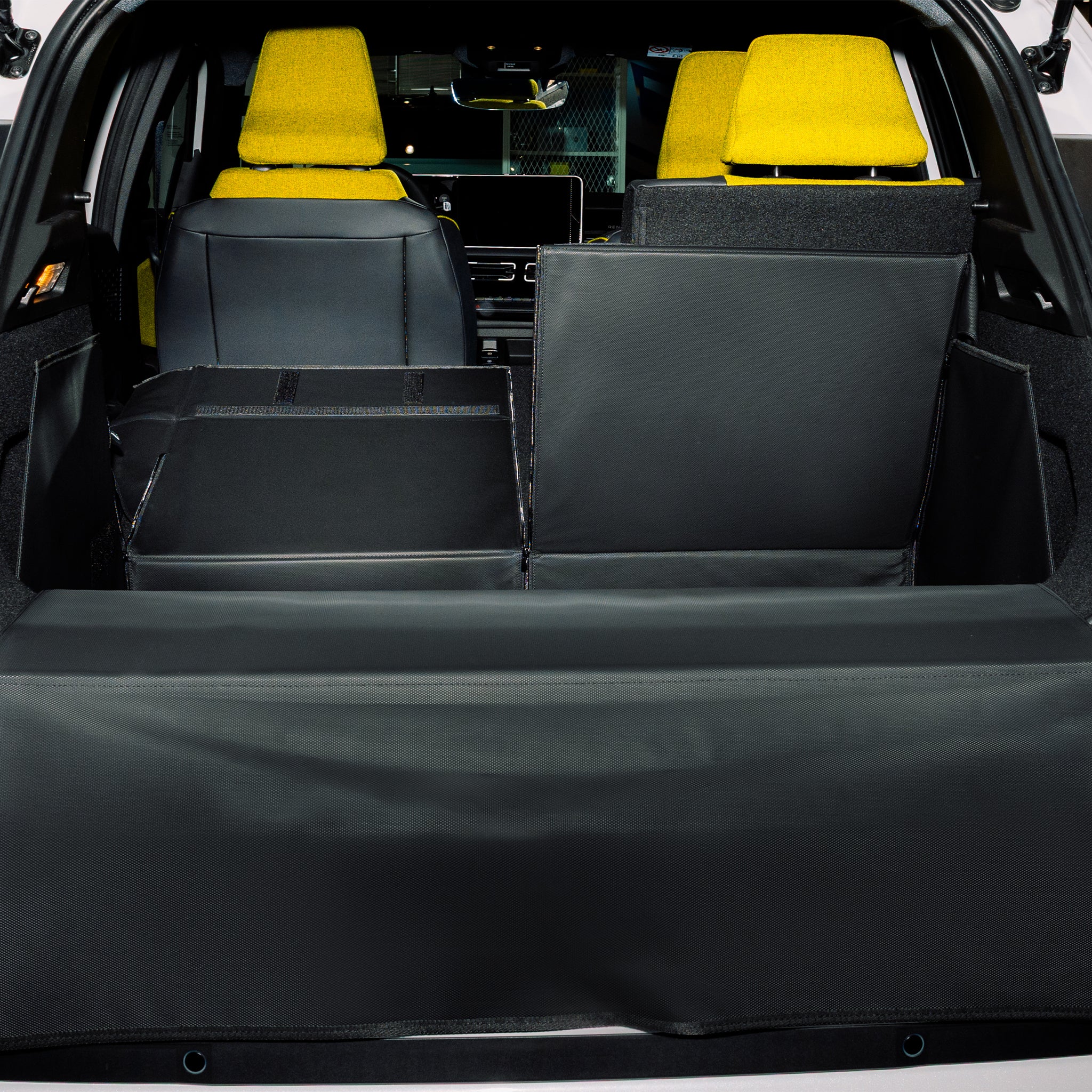 Renault R5 - Bac de protection de coffre sur mesure