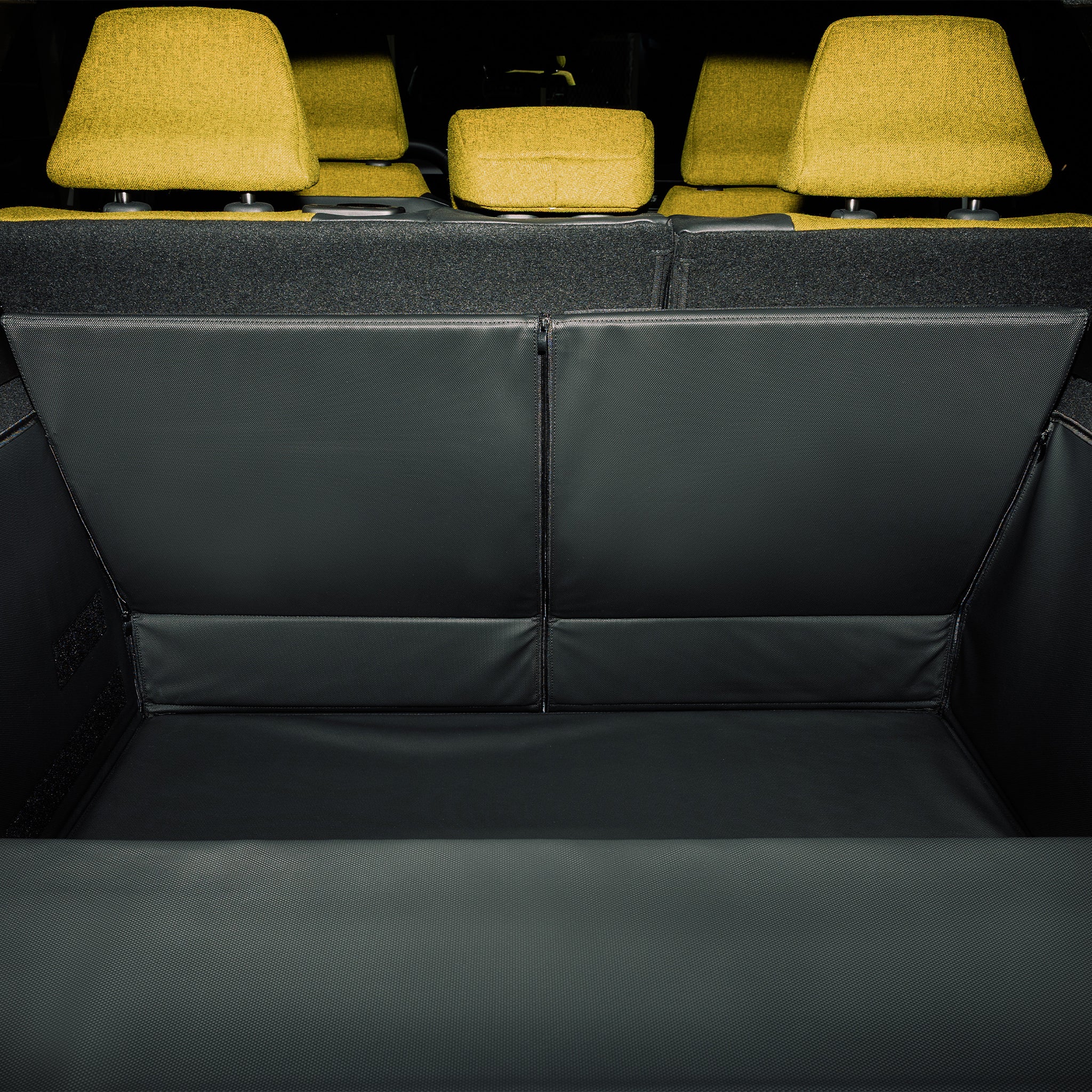 Renault R5 - Bac de protection de coffre sur mesure