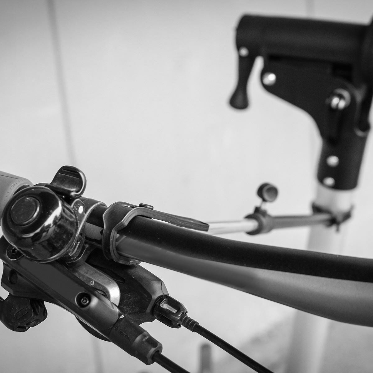 Pied d'atelier pour vélo électrique